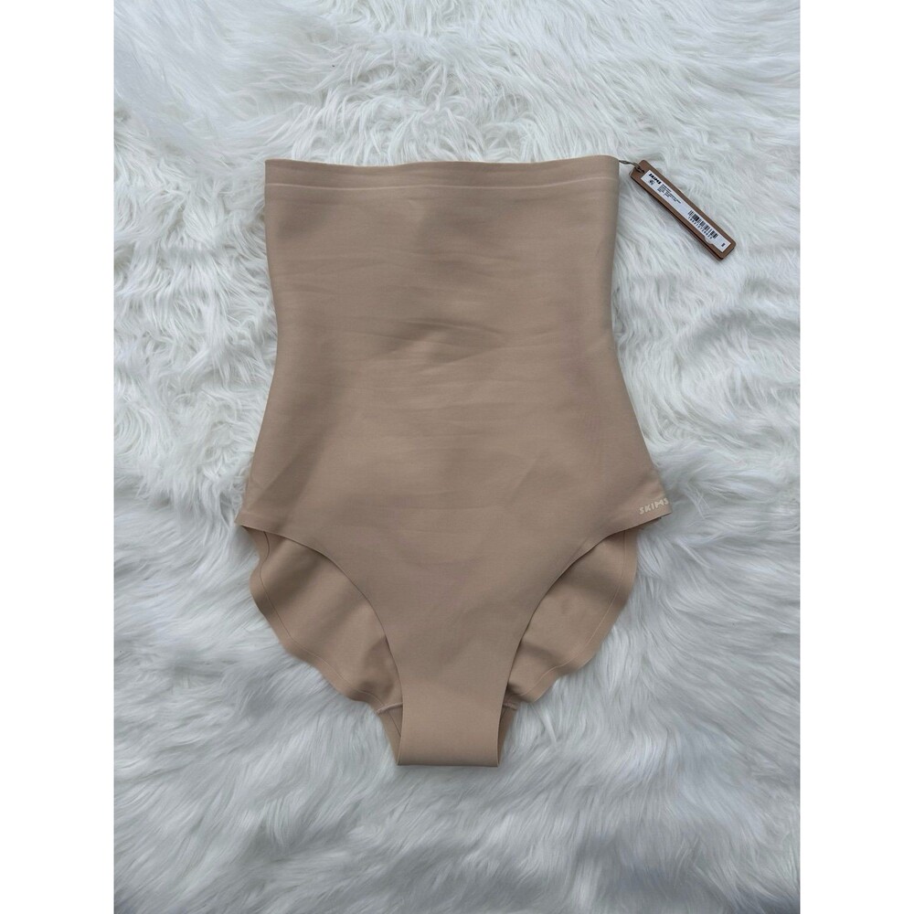 Skims Body Core High Waist Brief Sand Size Large